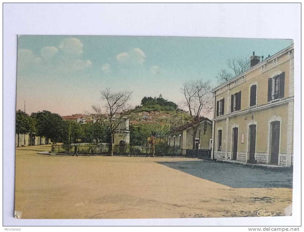 FORCALQUIER - Gare Et Vue Générale - Forcalquier