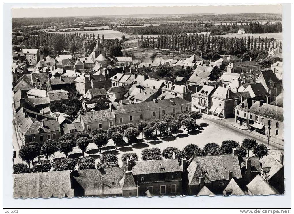 72 - MALICORNE SUR SARTHE - Place De La République - Bord Dentelé - Excellent état - Malicorne Sur Sarthe