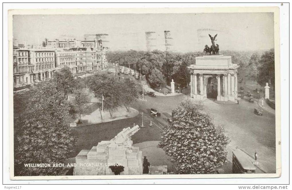 Wellington Arch And Piccadilly, London, 1951 Postcard - Piccadilly Circus