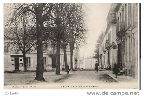 MATHA  Rue De L'hôtel De Ville - Matha