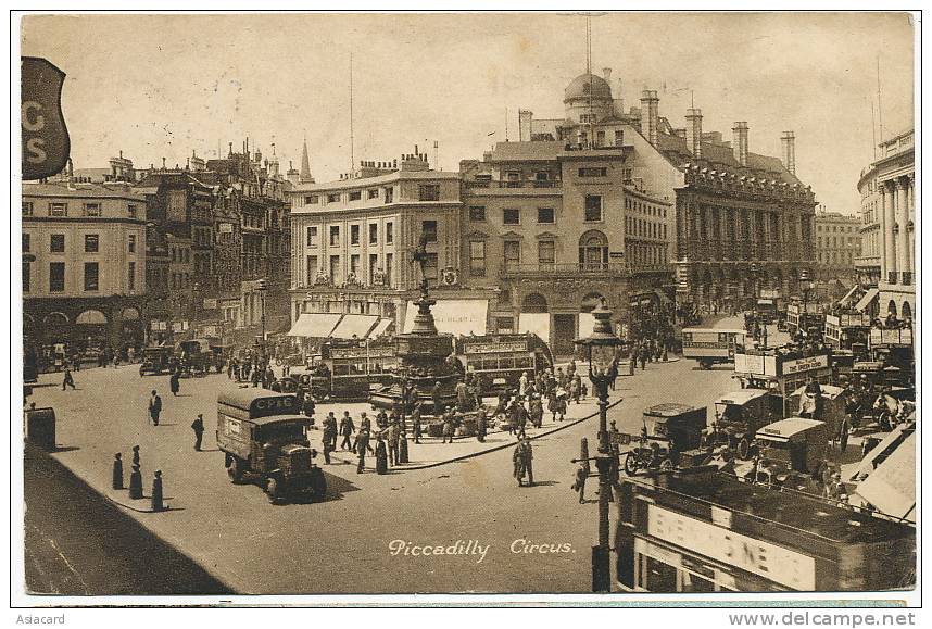London, Piccadilly Circus Lorry, Bus ; Tram - Piccadilly Circus