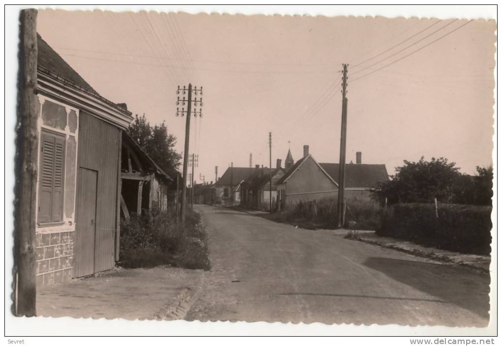 BRAY S/SOMME. -   La Neuville Les Bray.  CPSM 9x14 - Bray Sur Somme