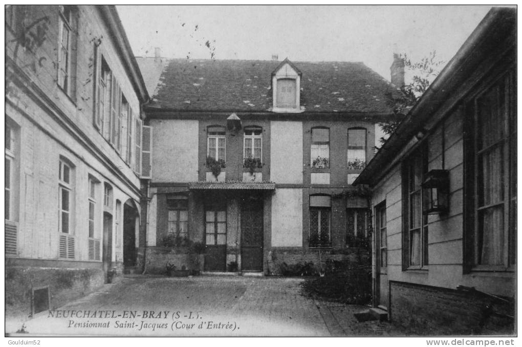 Pensionnat Saint Jacques, Cour D´entrée - Neufchâtel En Bray