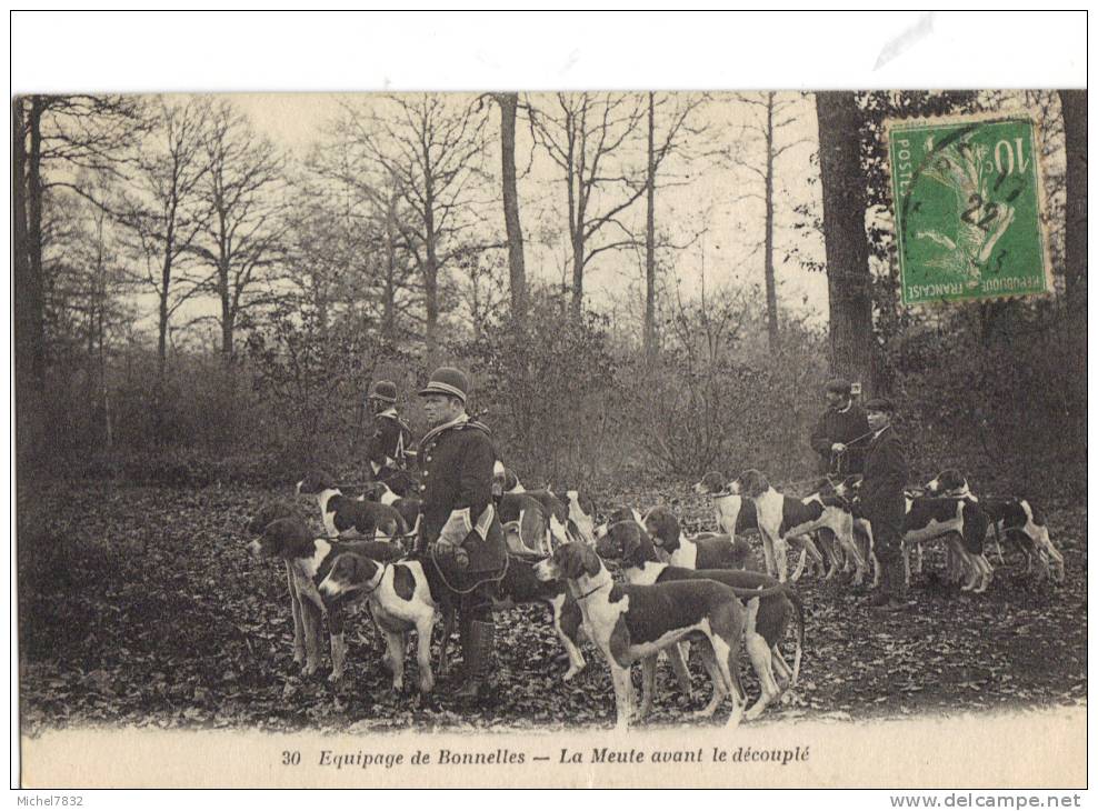 Equipage De Bonnelles La Meute Avant Le Découplé - Otros & Sin Clasificación