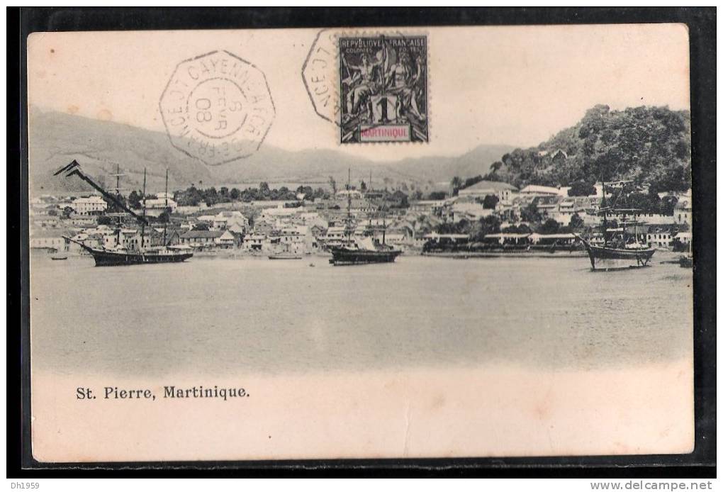 MARTINIQUE ST. PIERRE CARTE POSTALE AVEC TIMBRE ET CACHET CAYENNE  A FORT DE FRANCE 8.2. 1908 - Brieven En Documenten