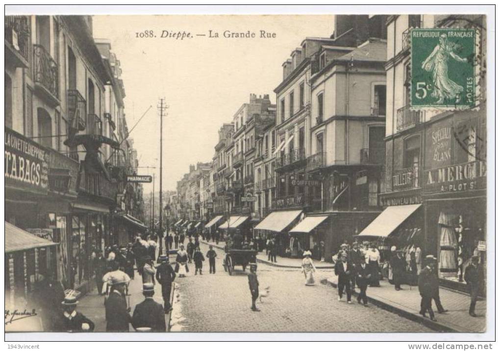 C 5530 - DIEPPE  - 76 - La Grande Rue - Trés Belle CPA - Comme Neuve - RARE - - Dieppe