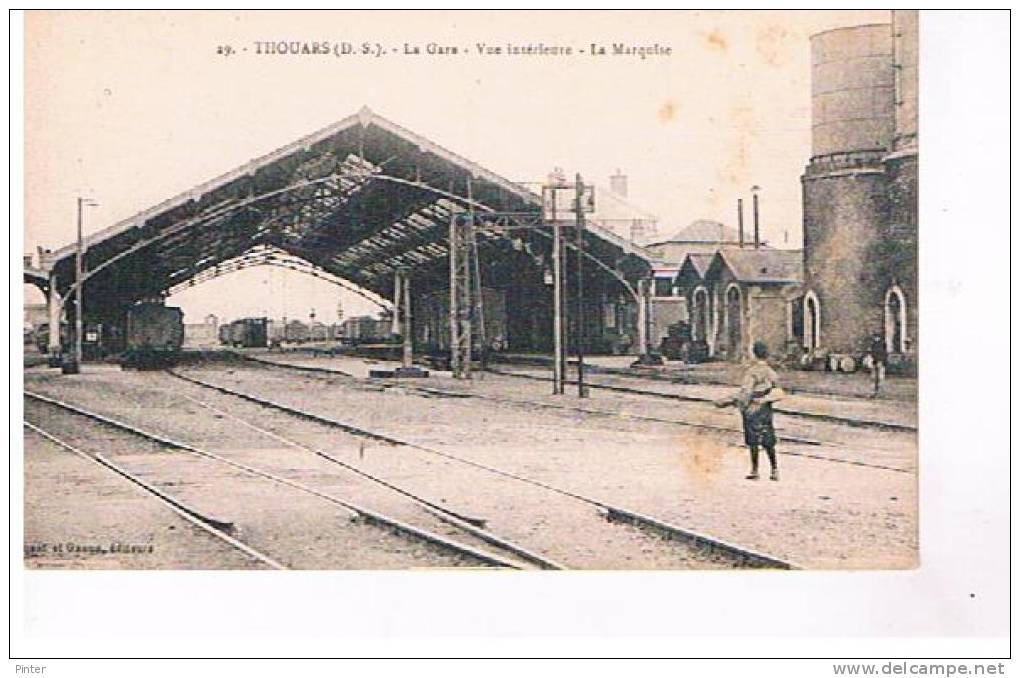 THOUARS - La Gare - Vue Intérieure - La Marquise - Train - Thouars