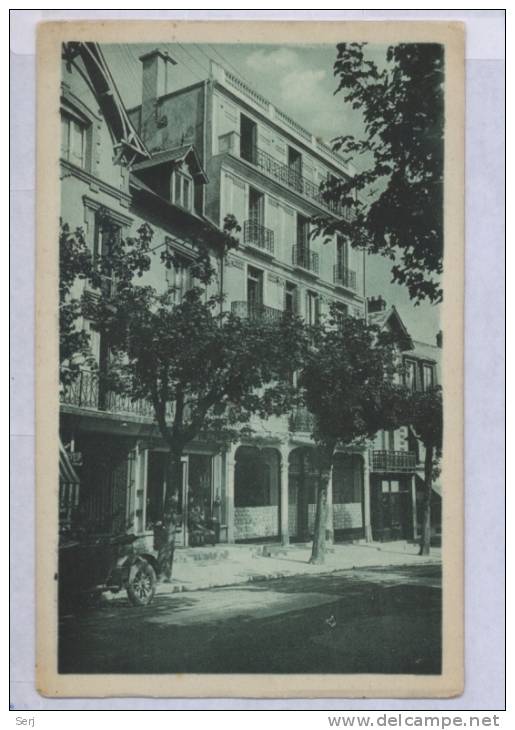 BAGNOLES DE L&acute;ORNE - Hôtel Splendide  . CPA . FRANCE . - Bagnoles De L'Orne