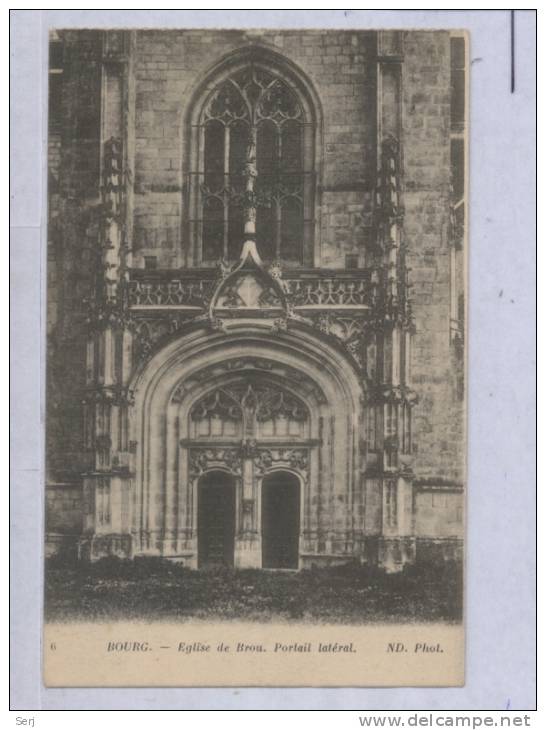 BOURG - Eglise De BROU - Le Portail Latéral . CPA . FRANCE . - Brou Church