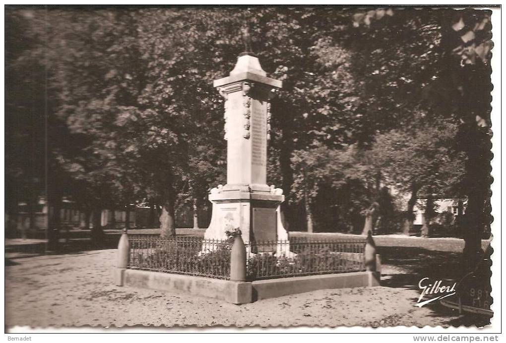 VILLEFAGNAN  ... LE MONUMENT AUX MORTS - Villefagnan