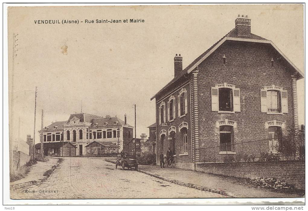 Vendeuil Rue St Jean Et Mairie Edit Genevet Auto - Autres & Non Classés