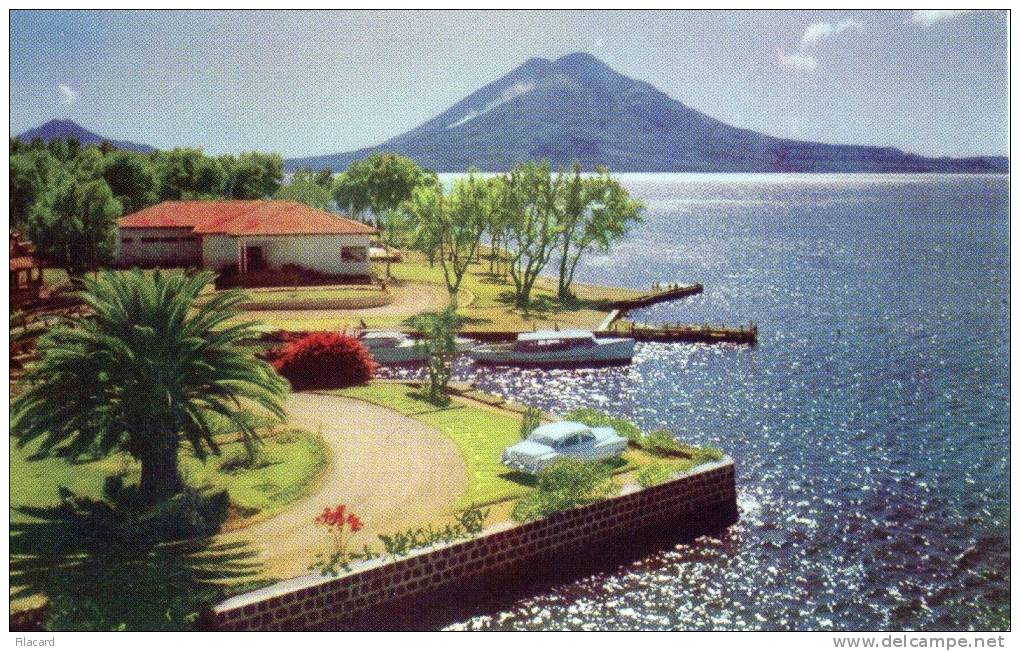 17065     Guatemala,  Lake  Atitlan,  NV - Guatemala