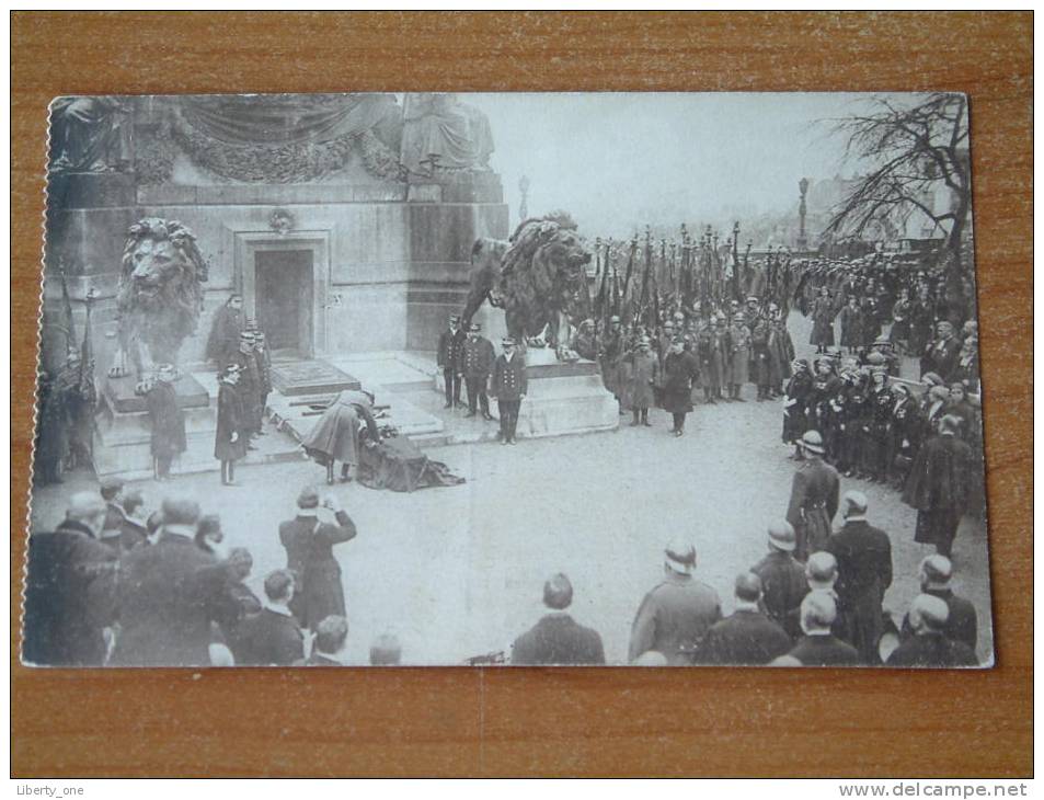 Au Pied De La Colonne Du Congrès / Anno 1923 ( Zie Foto Voor Details ) !! - Patriotiques