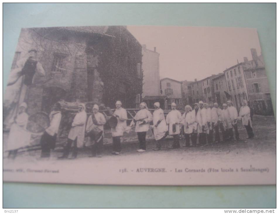 REPRODUCTION - AUVERGNE - LES CORNARDS (FETE LOCALE A SAUXILLANGES) - Muziek