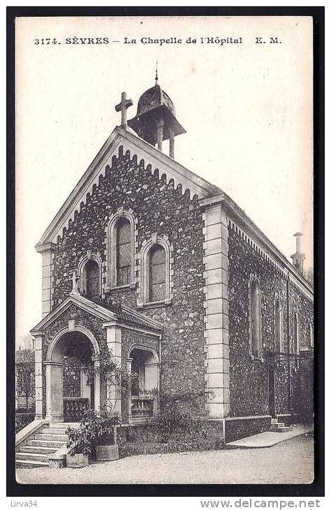 CPA  ANCIENNE- FRANCE- SEVRES (92)- LA CHAPELLE DE L'HOPITAL EN TRES GROS PLAN DE FACE- - Sevres