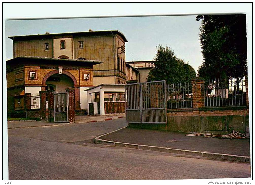 Dép 57 - Militaria - Casernes - Sarrebourg - Entrée De La  Caserne  Rabier - Bon  état  Général -  Moderne Grand Format - Sarrebourg