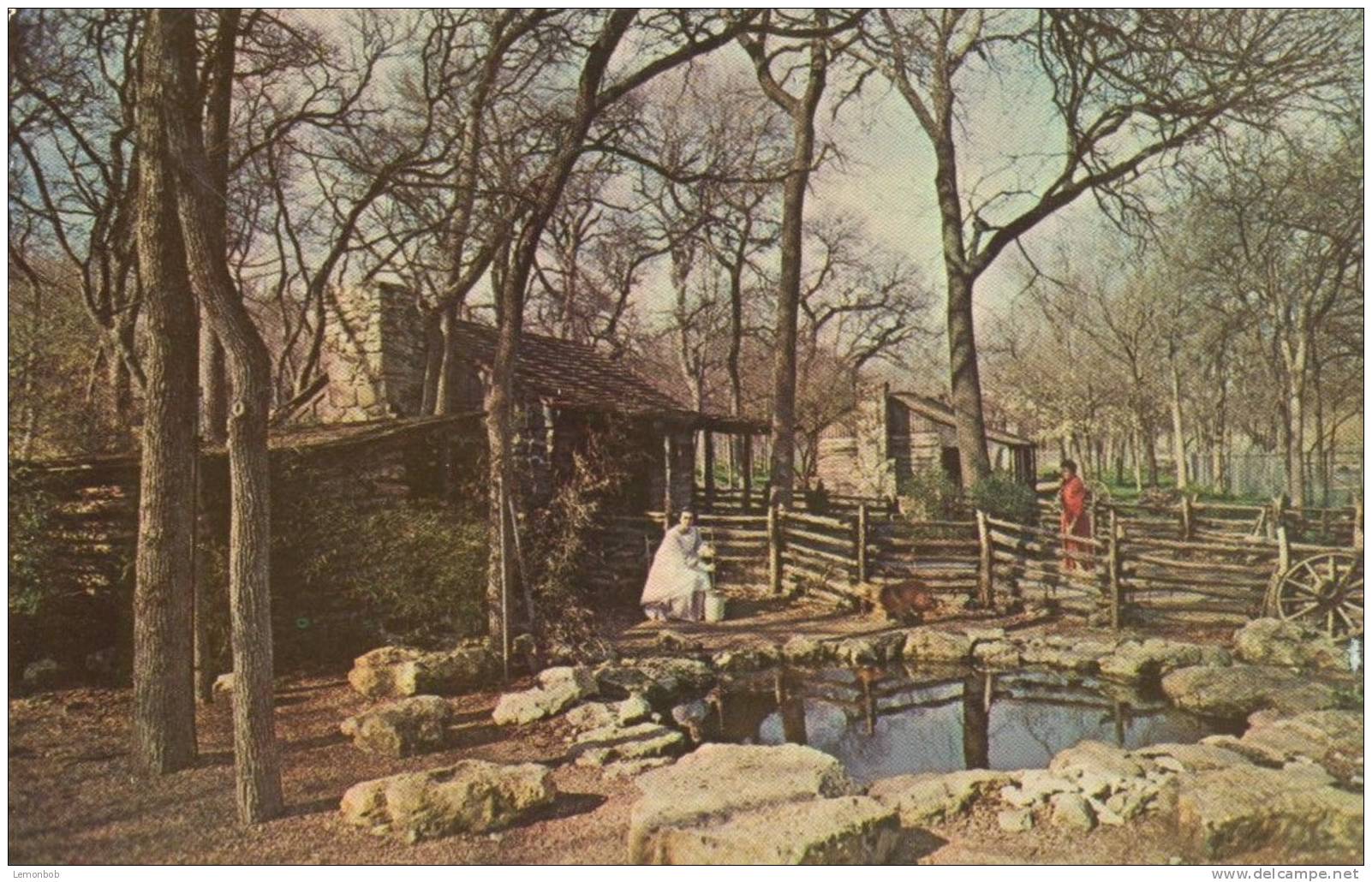 USA – United States – Texas Log Cabin Village, Forest Park, Fort Worth, Texas Unused Postcard [P4422] - Fort Worth