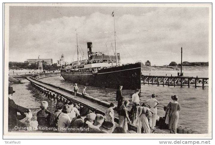 Kolberg Hafen Einfahrt Belebt Dampfer Kolobrzeg 7.1.1941 Gelaufen - Pommern