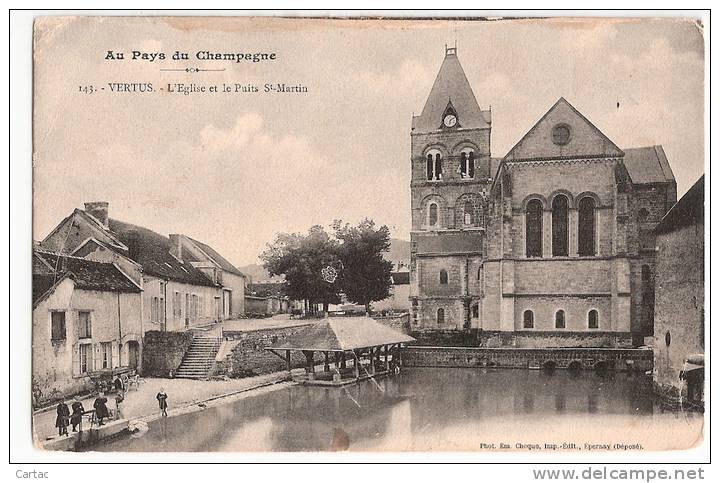 D51 - VERTUS - L'EGLISE ET LE PUITS ST MARTIN (LAVOIR) En L'état Pliures Dans Les Coins Voir Scan - Vertus