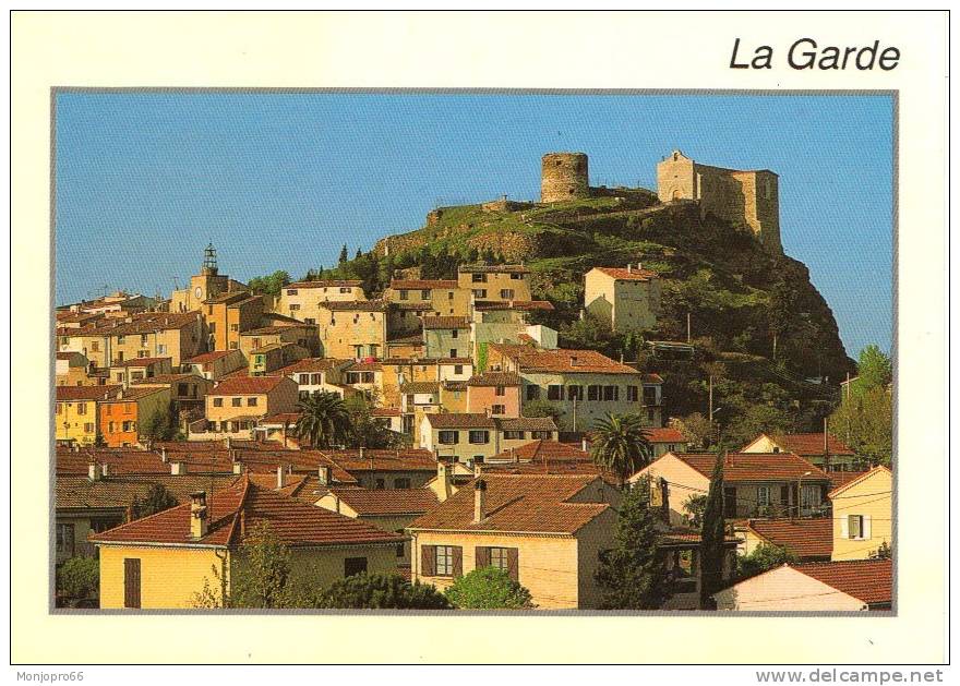 CPM De La Garde   Le Village - La Garde Freinet