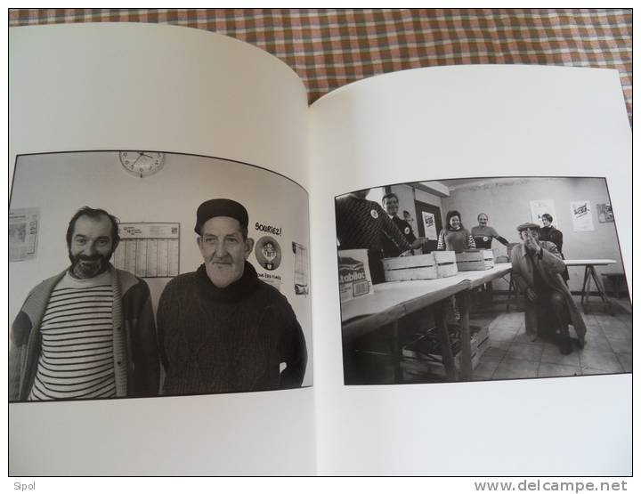 Portraits Des Restos Du Coeur - A.  Agoudjian Préface F.Dard - 1992 Editions P.O. Calman Lévy - Photographie