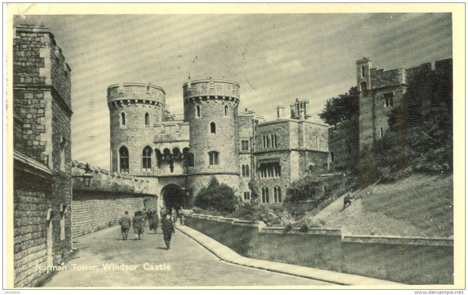 Britain – United Kingdom – Norman Tower, Windsor Castle 1955 Used Postcard [P4508] - Windsor Castle