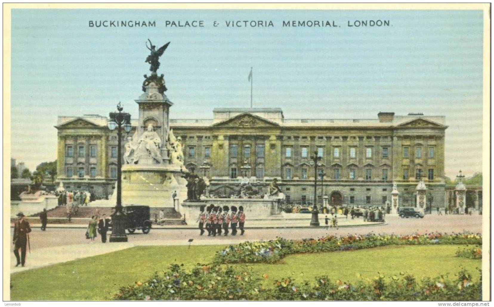 Britain – United Kingdom – Buckingham Palace & Victoria Memorial, London, 1930s Used Postcard [P4520] - Buckingham Palace