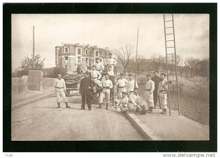 TRES BELLE C.P.A  PHOTO MILITAIRE  - TELEGRAPHISTES AU TRAVAIL - TRES BEAU PLAN - Autres & Non Classés