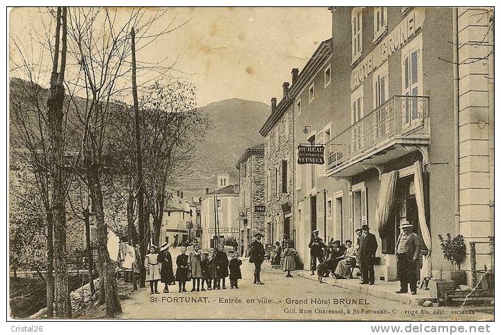 SAINT FORTUNAT  ARDECHE  (  Belle Animation Coin Tres Legerement Plié) - Autres & Non Classés