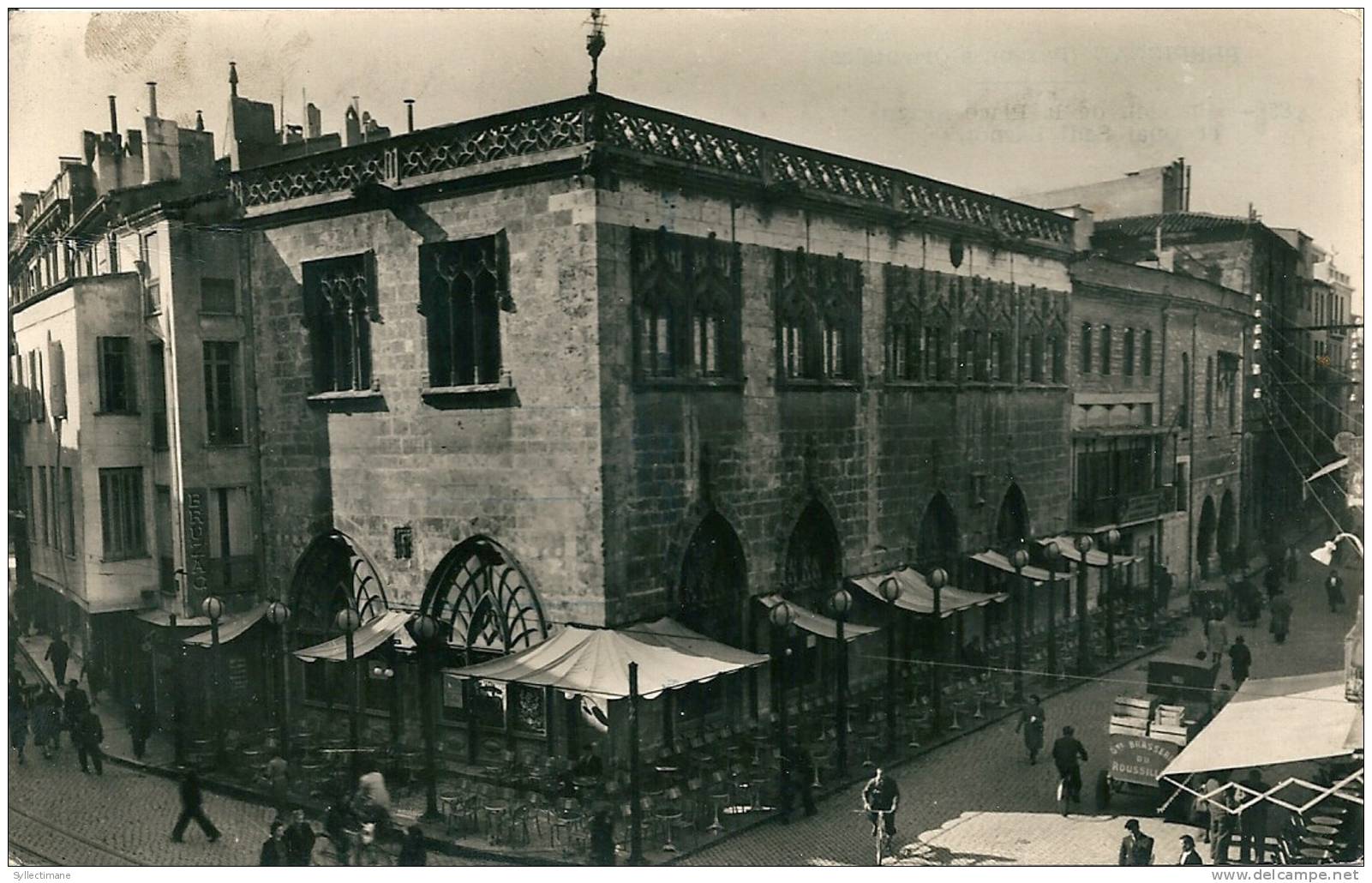 66.2 Perpignan : Place De La Loge Et Café De France (animée) - Perpignan