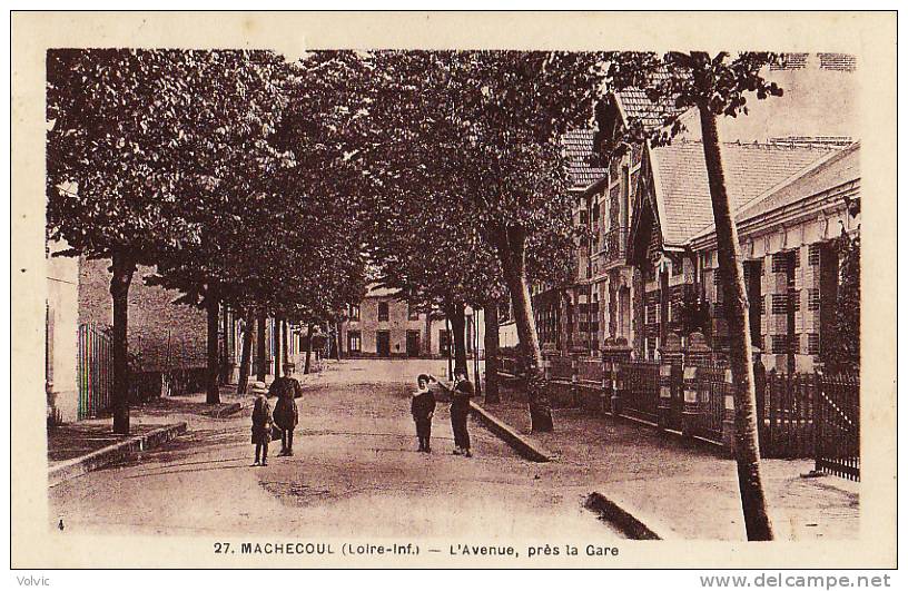 - 44 - MACHECOUL - L´Avenue, Prés De La Gare - - Machecoul