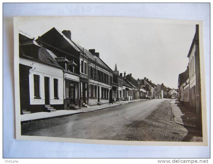 FAUQUENBERGUES RUE DE SAINT OMER / COMMERCES - Fauquembergues