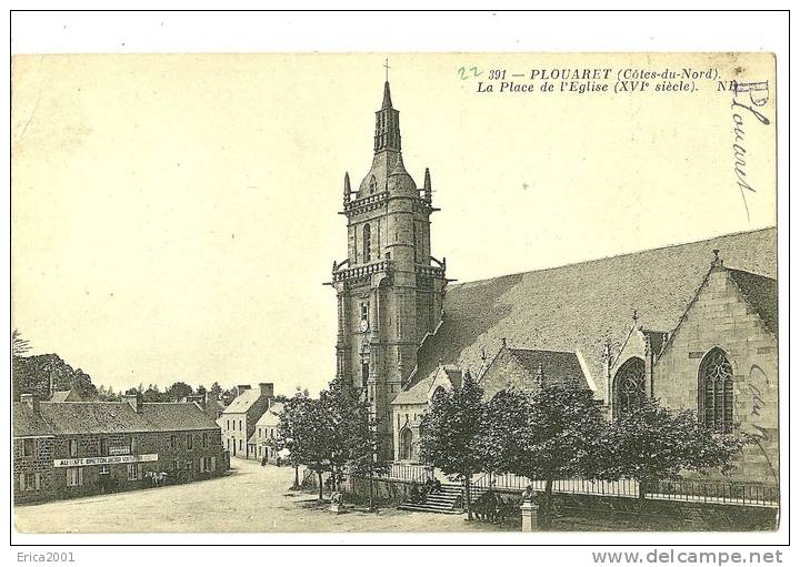 Plouaret.(Côtes-du-nord). La Place De L' Eglise. - Plouaret