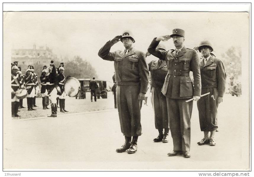 Carte Postale Libération De Paris 1944 - Le Général Bradley Et Le Général Koenig - Militaires, Garde Républicaine - Weltkrieg 1939-45