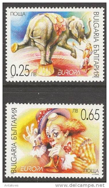 Bulgaria 2002 Europa CEPT Cirkus Elephant Set Of 2 MNH - 2002