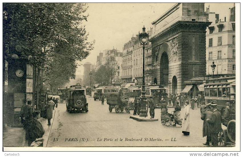 Paris  (Xe)   La Porte Et Le Boulevard St-Martin  .   Cpa - Arrondissement: 10