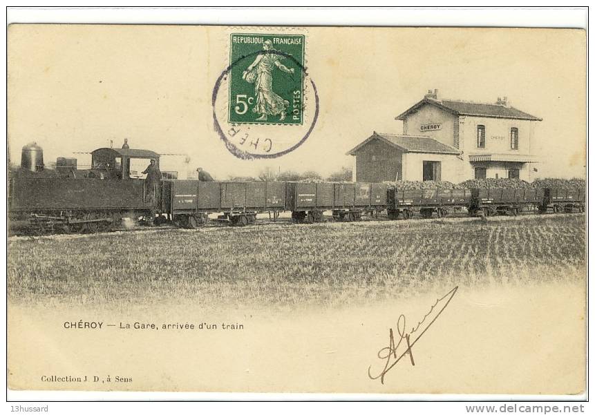 Carte Postale Ancienne Cheroy- La Gare, Arrivée D'un Train - Chemin De Fer - Cheroy