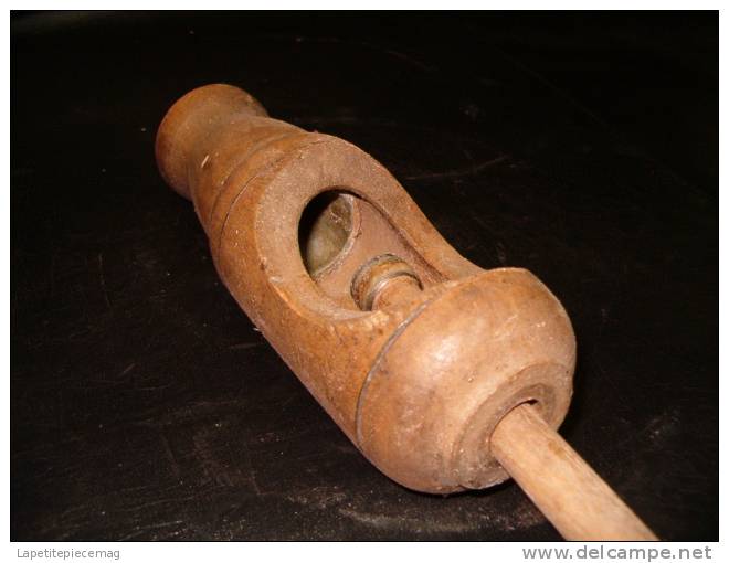 Ancien Bouche Bouteille. Viticulture, Vigneron, Vin, Raisin. - Ancient Tools