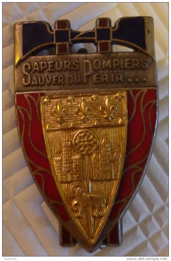 INSIGNE POMPIER " PUCELLE"    ( Drago ) - Brandweer