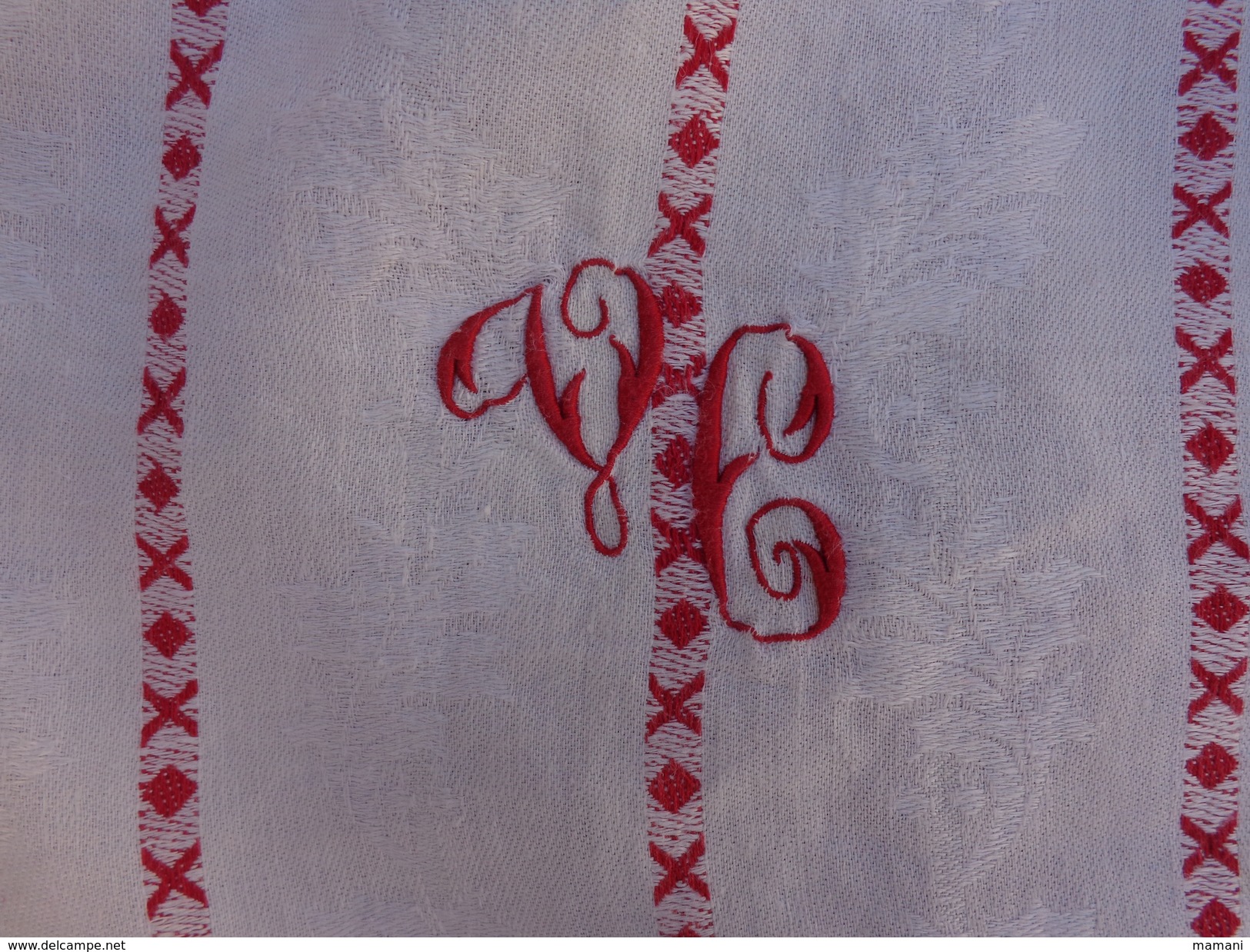 1 Nappe Ancienne Damassée 130x121cm  Monogramme Rouge VC - Other & Unclassified