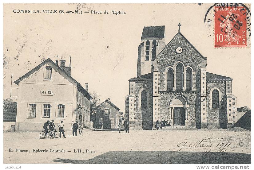 AAS 02/ CPA  - COMBS LA VILLE  (77)PLACE DE L'EGLISE - Combs La Ville