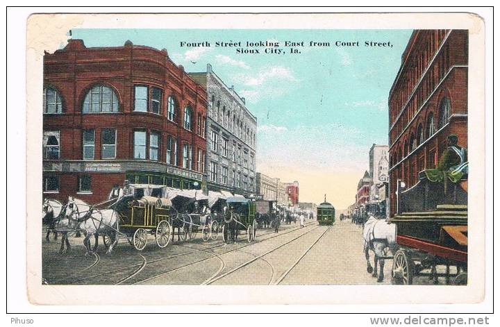 US-348    SIOUX CITY : Fourth Street Looking East From Court Street - Autres & Non Classés