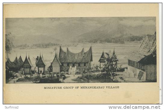 SUMATRA - MINIATIRE GROUP OF MENANGKABAU VILLAGE - Maleisië