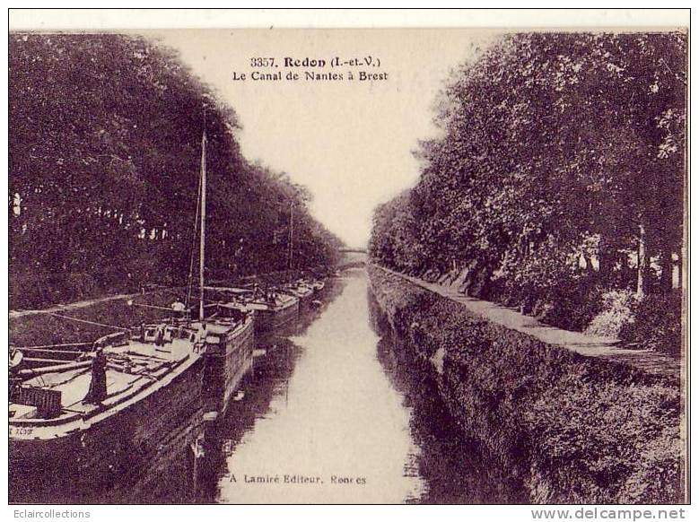 Redon....Canal De Nantes A Brest...... Les Péniches - Redon