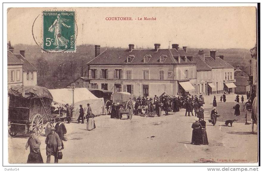 COUTOMER  ( Orne )  Le Marché - Courtomer