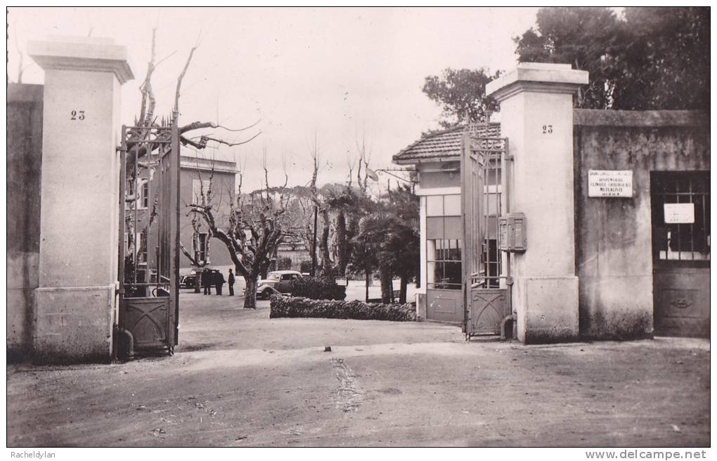 CARTE POSTALE DE MARSEILLE ( Clinique Chirurgicale Mutualiste )"  Entée Principale " - Station Area, Belle De Mai, Plombières