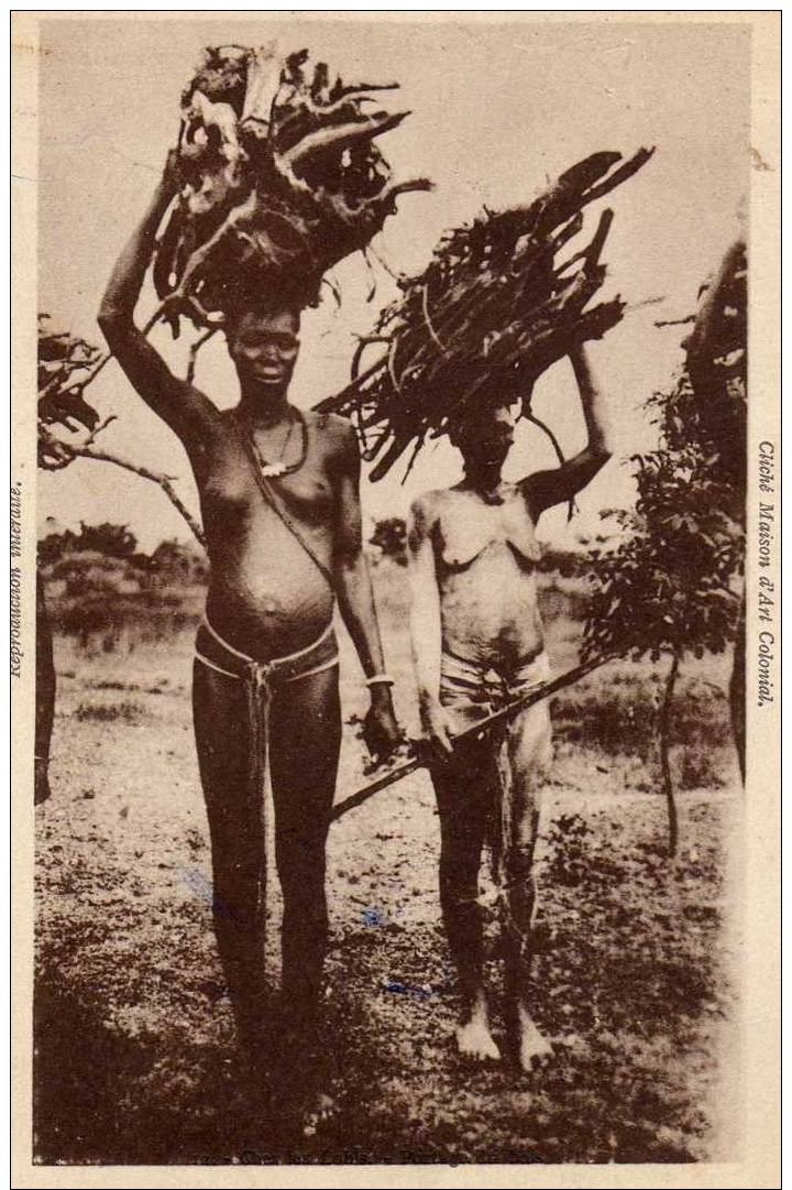 Afrique, Nue Ethnique, Haute-Volta, Burkina-Faso, Porteuses De Bois, Non Circulée, Traces De Colle Au Verso. - Burkina Faso