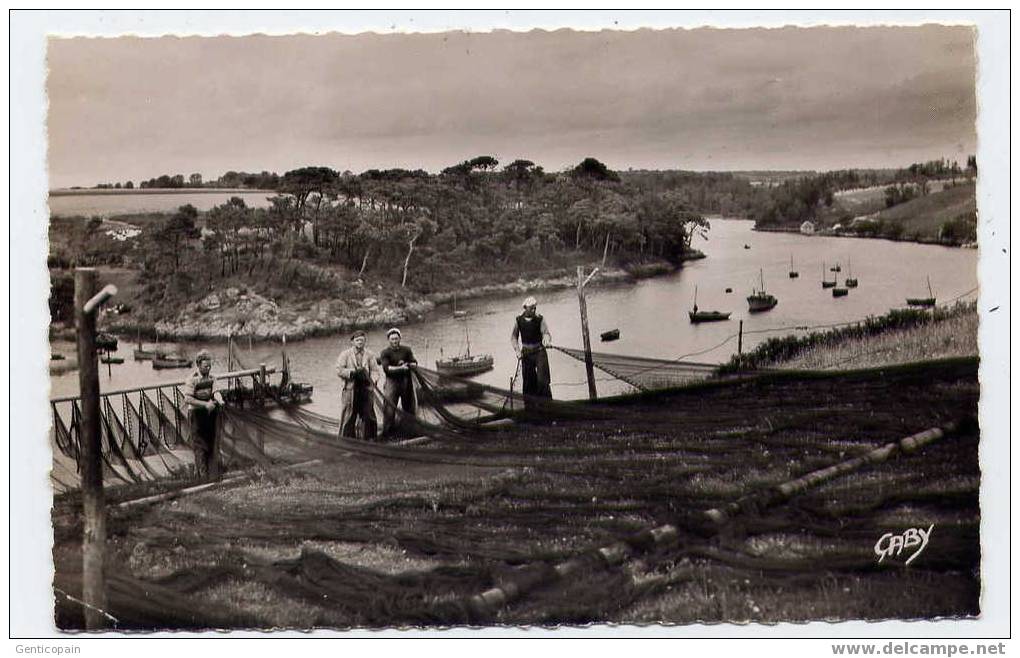 H139 - MOËLAN Port De MERRIEN - Pêcheurs étendant Leurs Filets (Jolie Carte) - Moëlan-sur-Mer