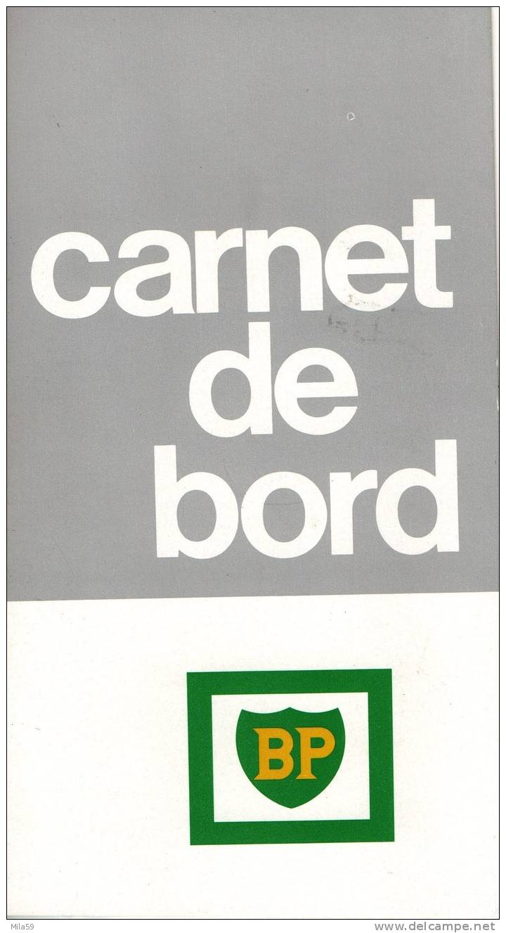 Carte BP Dans Sa Pochette Avec Un Porte Cléf Et Un Carnet De Bord. - Wegenkaarten