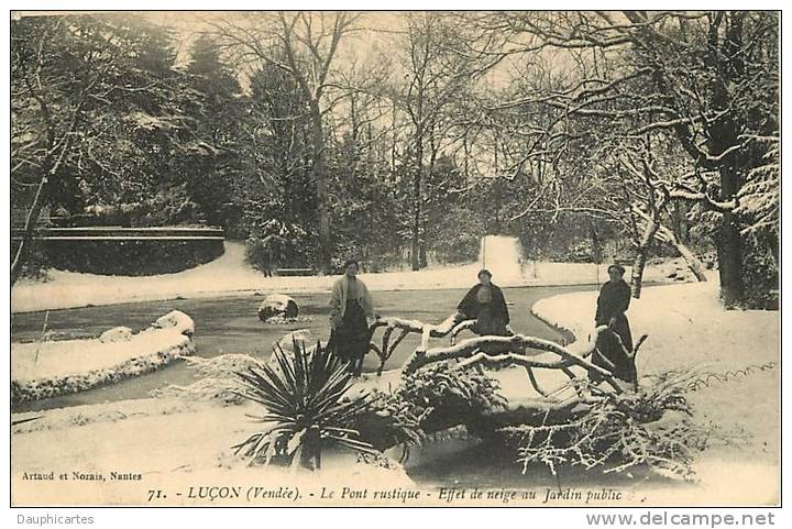 Luçon : Effet De Neige Au Jardin Public, Le Pont Rustique. 2 Scans. Edition Nozais Artaud - Lucon